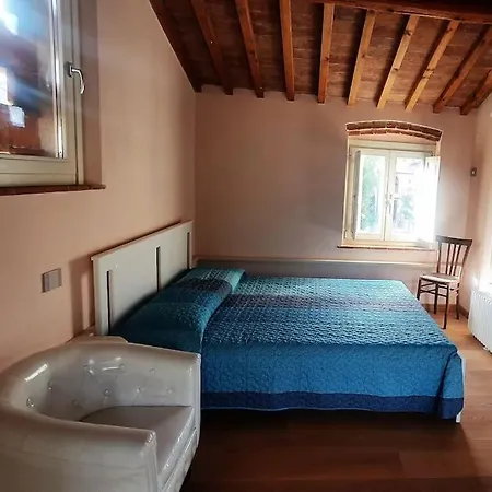 La Bottega Del Maniscalco Holiday home Filettole