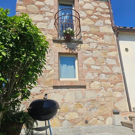 La Bottega Del Maniscalco Holiday home Filettole
